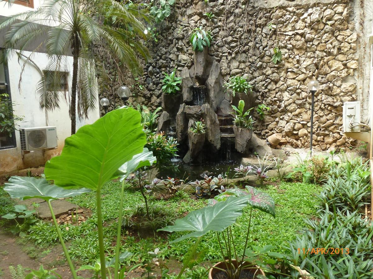 Hotel Nusantara Indah Syariah Cakarta Dış mekan fotoğraf